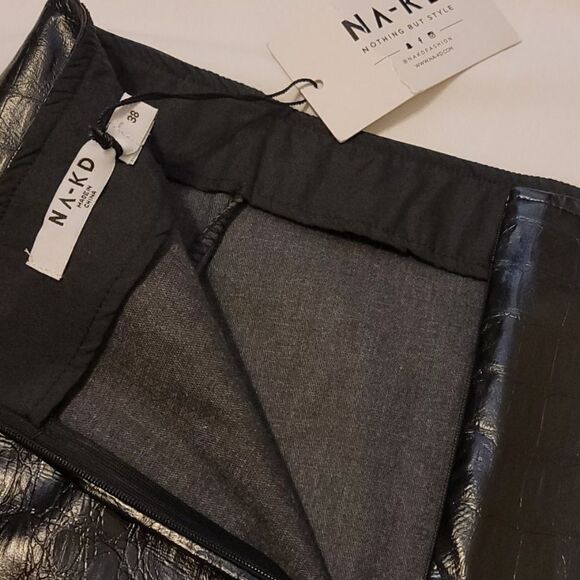 NA-KD FAUX LEATHER Skirt SIZE 38 - Picture 3 of 6